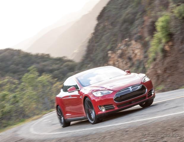 بررسی تسلا Model S 2015 (قسمت اول)